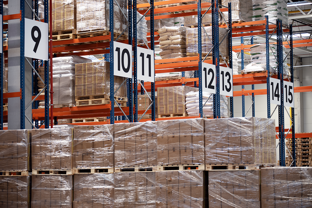 Magazynowanie towarów w&nbsp;platformie logistycznej JAS-FBG w&nbsp;Gdańsku